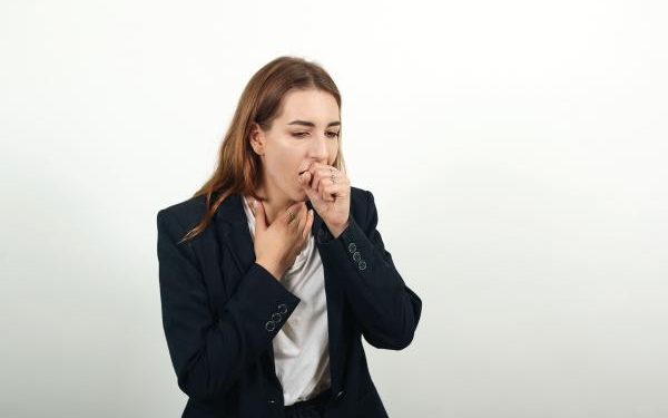 تراكم البلغم بالممرات الهوائية يزيد خطر أمراض الرئة