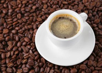تناول فنجاني قهوة يوميا يساعد بخفض أمراض القلب
