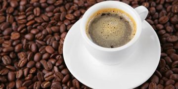تناول فنجاني قهوة يوميا يساعد بخفض أمراض القلب