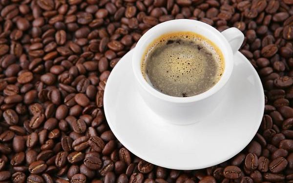 تناول فنجاني قهوة يوميا يساعد بخفض أمراض القلب