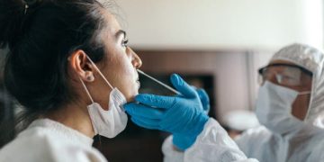 تصريح صادم.. "جائحة كوفيد-19 أبعد ما تكون عن نهايتها!"