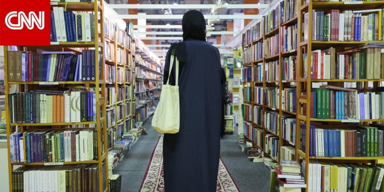 رأي… أنا شابة عربية إماراتية مسلمة.. لماذا قررت أن أكتب؟