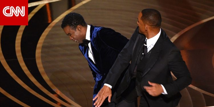 بعد أن صفع مقدم أوسكار.. ويل سميث يوجه رسالة لكريس روك: "الأمر كان أكبر من التحمل"
