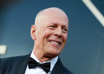 بروس ويليس يتوقف عن التمثيل بعد أن "فقد النطق"