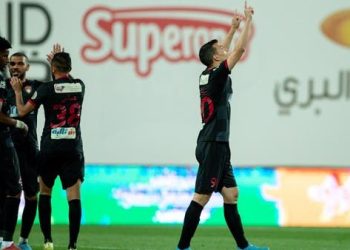 ضمك يهزم الحزم ويبقيه أخيراً