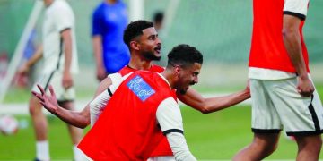 روسو يختار ثنائي الدفاع