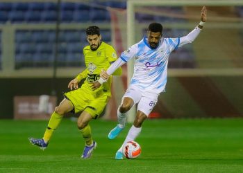 زعيم الجنوب يحبس أنفاس الذئاب