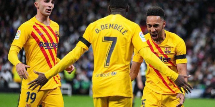 برشلونة يضرب الريال برباعية بالكلاسيكو