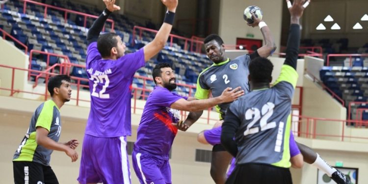 الابتسام يواصل صدارة يد الأولى