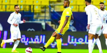 مدرب النصر الجديد يقيم الأجانب