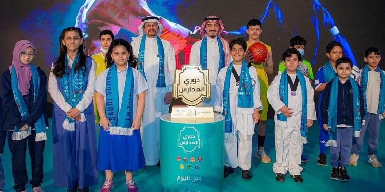 وزيرا الرياضة والتعليم يدشنان دوري المدارس 2022