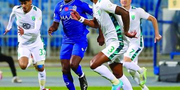 إيجالو الهلال يؤذي الكبار