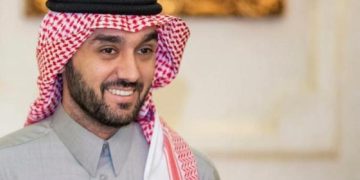 وزير الرياضة يهنئ القيادة بتأهل المنتخب إلى كأس العالم 2022