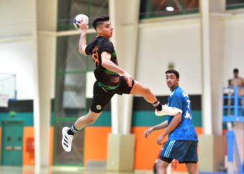 النور بطلا لناشيء اليد