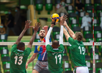 الإثارة عنوان كأس الطائرة