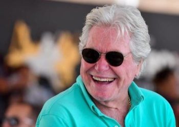 حسين فهمي: السينما تجري في دمي.. والفن يواجه الفكر بالفكر