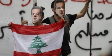 ضجة في لبنان.. قرار بالقبض على شقيق حاكم البنك المركزي