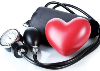 8 أسوأ عادات غذائية تهدد مرضى ارتفاع ضغط الدم