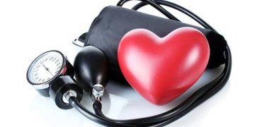 8 أسوأ عادات غذائية تهدد مرضى ارتفاع ضغط الدم