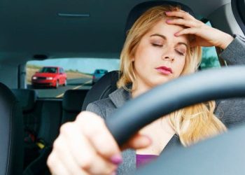 منها العدوى الفيروسية.. أمراض يُمنع المصابون بها من قيادة السيارة