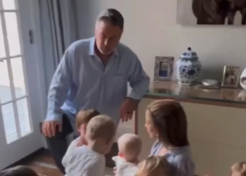 فيديو يكشف جديداً عن أليك بالدوين.. طفل سابع على الطريق