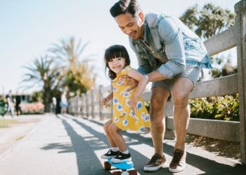 هل يجب مدح الأولاد؟.. 7 نصائح مهمة للآباء