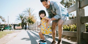 هل يجب مدح الأولاد؟.. 7 نصائح مهمة للآباء