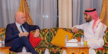 عبدالعزيز الفيصل يستقبل إنفانتينو