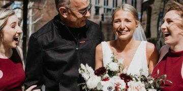 ممثل شهير جداً يفاجئ عروساً يوم فرحها.. هذه ردة فعلها