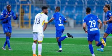 الهلال يوقف انتصارات اتحاد جدة