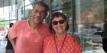 الفنان المصري سيد رجب لطليقته الأميركية: القضاء بيننا