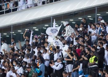 الانضباط توقف البلوي وتعاقب جمهور الشباب