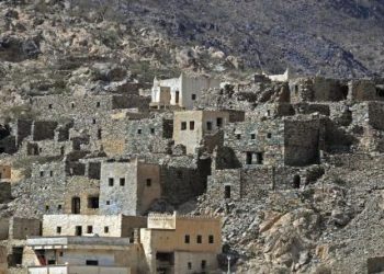 «عبس المجاردة».. منارة علمية وعراقة تجسدها القرى الأثرية