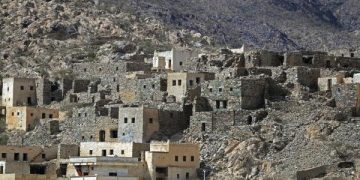 «عبس المجاردة».. منارة علمية وعراقة تجسدها القرى الأثرية