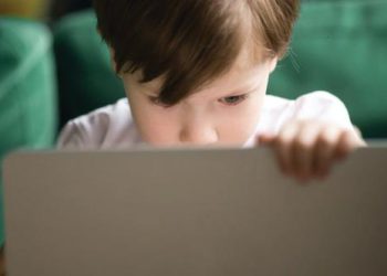 حل معتمد للحماية الأبوية من مخاطر الإنترنت