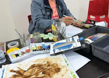 «تقنيات الرسم بالألوان المائية» في «جسفت» الدمام