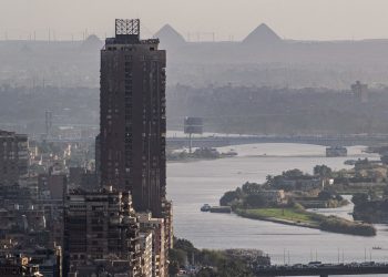 عمرو أديب يمتدح برنامج رامز جلال: أرجو أن أكون ضيفا في الـ20 سنة القادمة