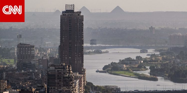 عمرو أديب يمتدح برنامج رامز جلال: أرجو أن أكون ضيفا في الـ20 سنة القادمة