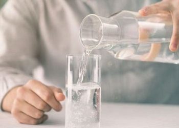 تحذير منتصف العمر… الجفاف يهدد بفشل القلب لاحقاً