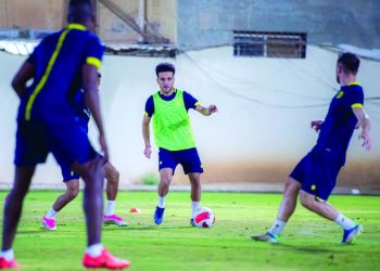 الذئاب يستعدون للدحيل بالسرعة