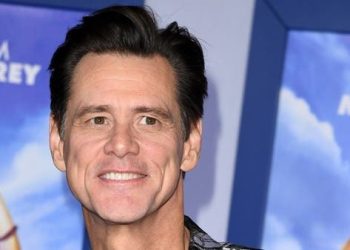 على خطى بروس ويليس.. جيم كاري: سأعتزل فاض بي الكيل!