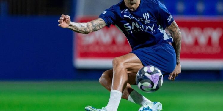 هل يتجاوز الهلال العاصفة الرباعية