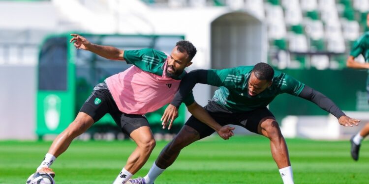 الأهلي ينتظر 3 صفقات ملحة وتضحية إجبارية