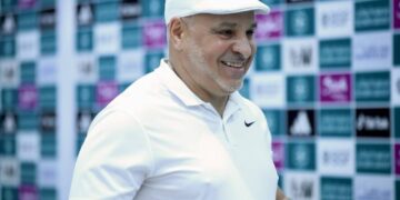 ما حقيقة رحيل بن زكري؟