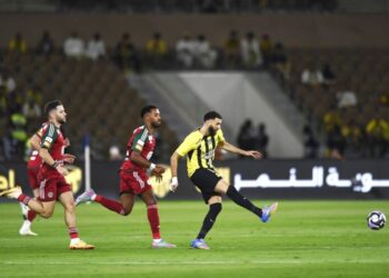 العميد يقترب من الذهب
