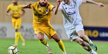 النجمة يعانق أضواء المحترفين والعين يهبط