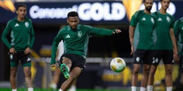 رينارد يفتح ملف المكسيك