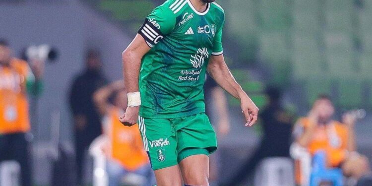 4 أهلاويين ممنوعون من الرحيل