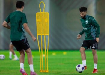 رينارد 
يراقب العراق ويستعيد أبو الشامات