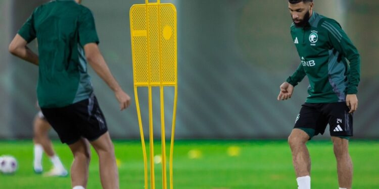 رينارد يراقب العراق ويستعيد أبو الشامات